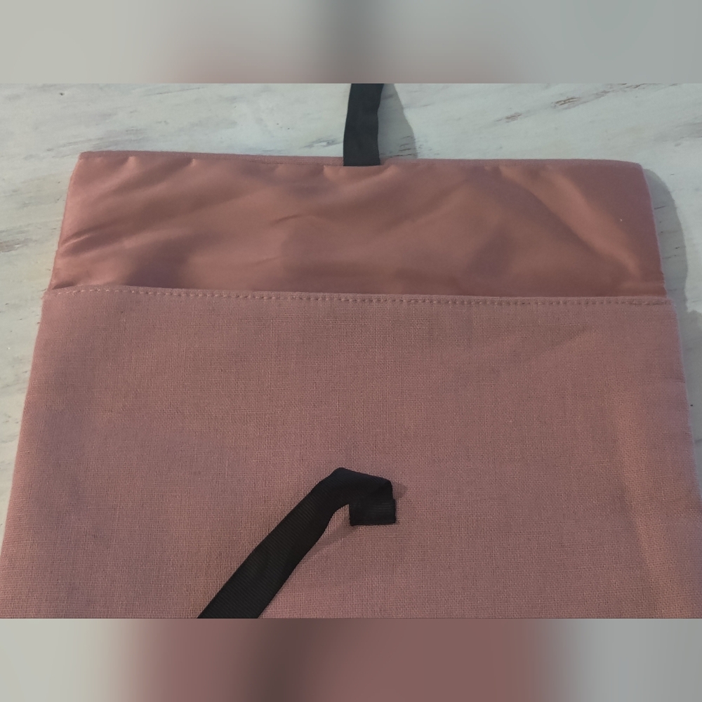 Gucci Pink Pouch with Black Bow - Picture 4 of 7